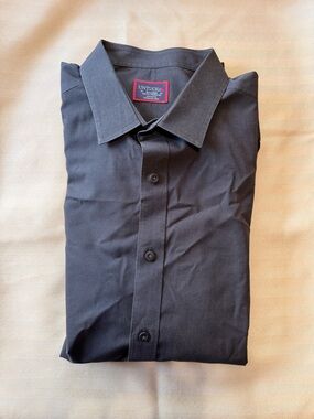 UNTUCKit Men's Black Dress Shirt - Solid Button-Down